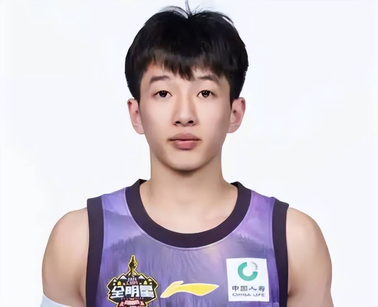 一名年轻球员获得联赛最有潜力球员奖