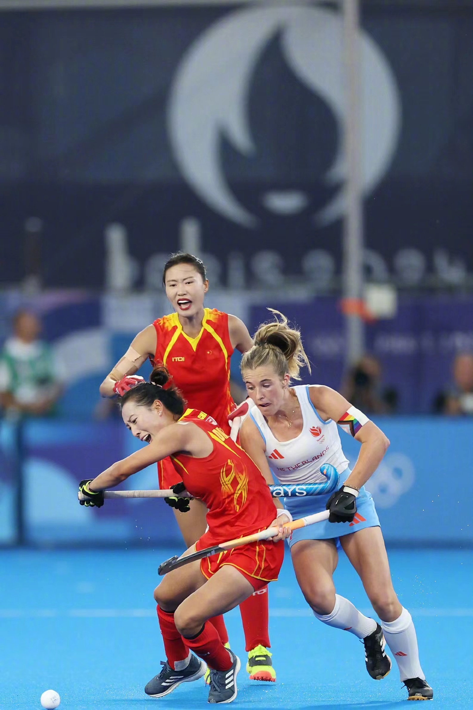 曲棍球比赛火热开打,各队实力均衡的简单介绍 曲棍球比赛火热开打,各队实力均衡的简单介绍