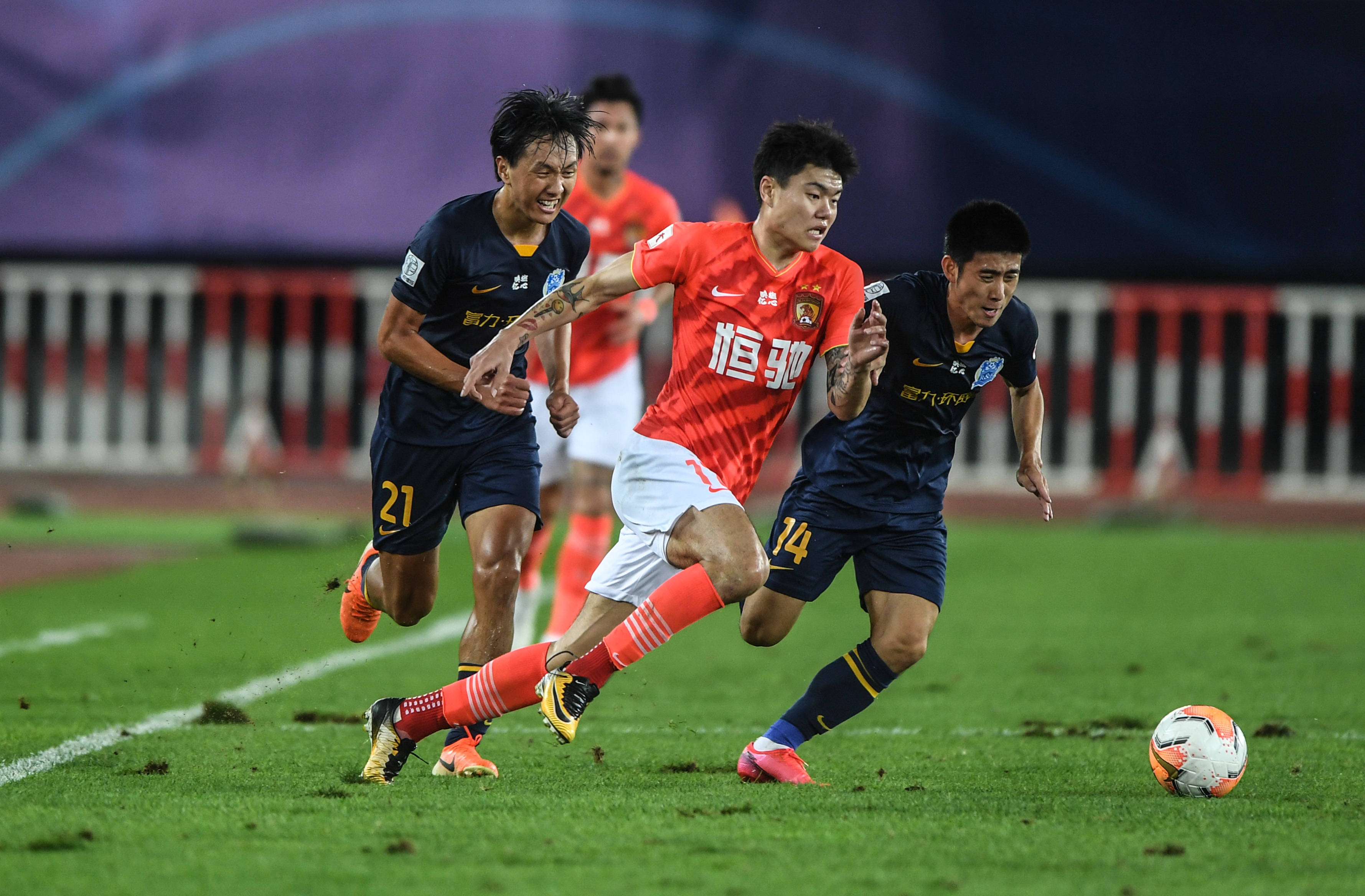 富力主场战平恒大，实力有所提升的简单介绍